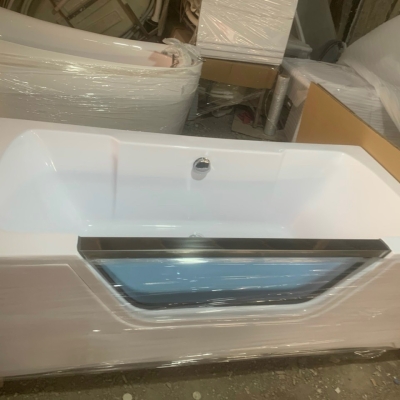 BT010- Bồn tắm kính chân yếm 1.7m