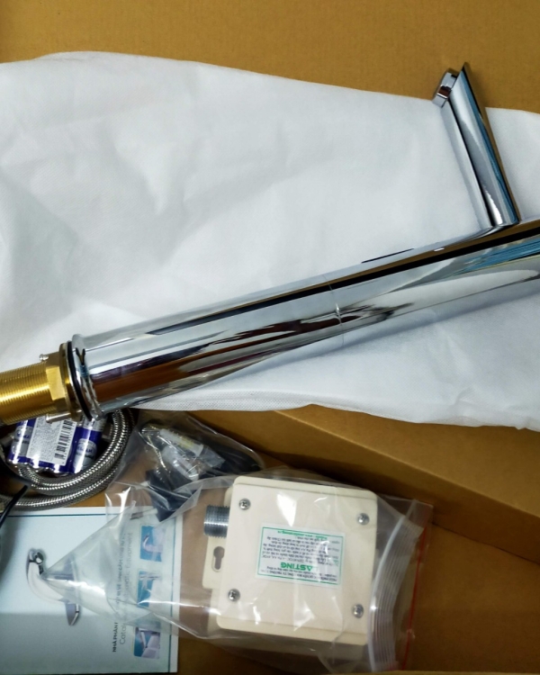 TTV03- VÒI LAVABO CẢM ỨNG LASTING CAO CẤP