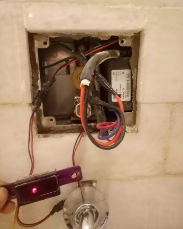 Bộ phụ kiện van xả tiểu cảm ứng tương thích Linax âm tường