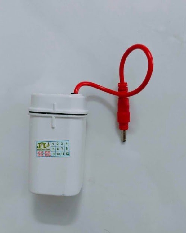 Bộ Nguồn Đa Năng Kèm Hộp Pin 6V Chống Nước