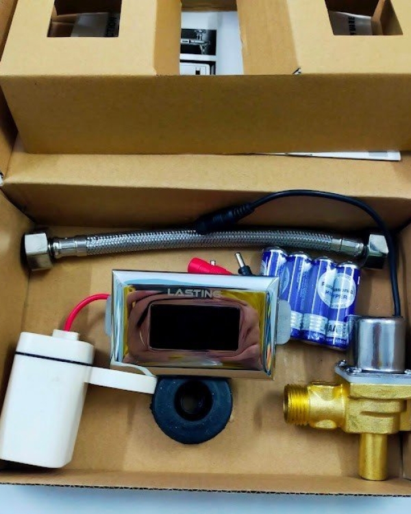 Bộ phụ kiện xả tiểu cảm ứng đa năng Lasting