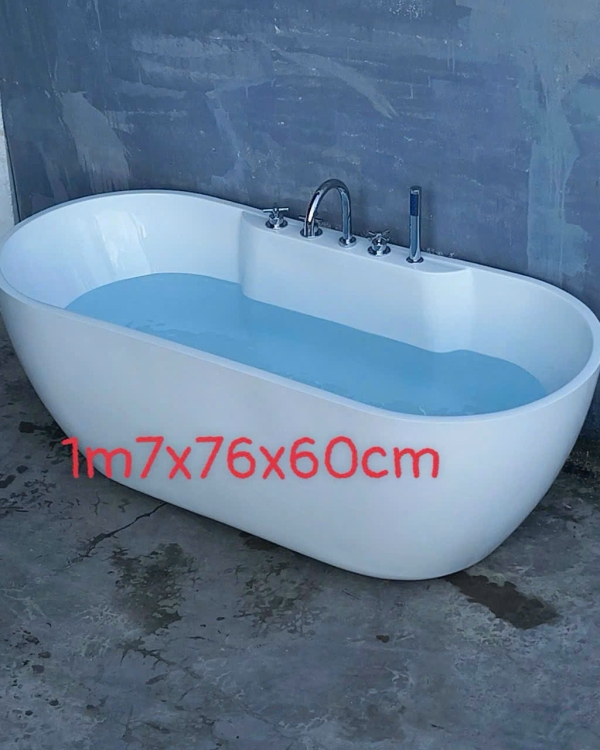 Bồn tắm ovan trắng cao cấp - Dbt05