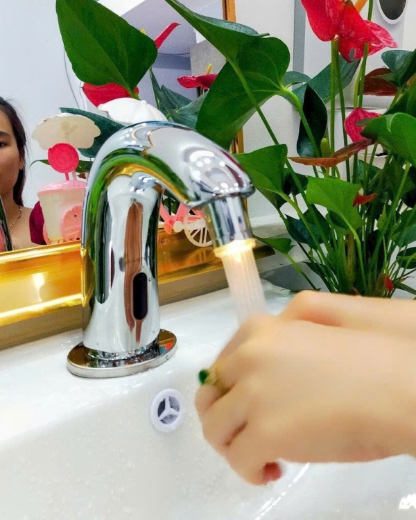 TVV10- VÒI LAVABO CẢM ỨNG LASTING CAO CẤP ĐẦU TRÒN